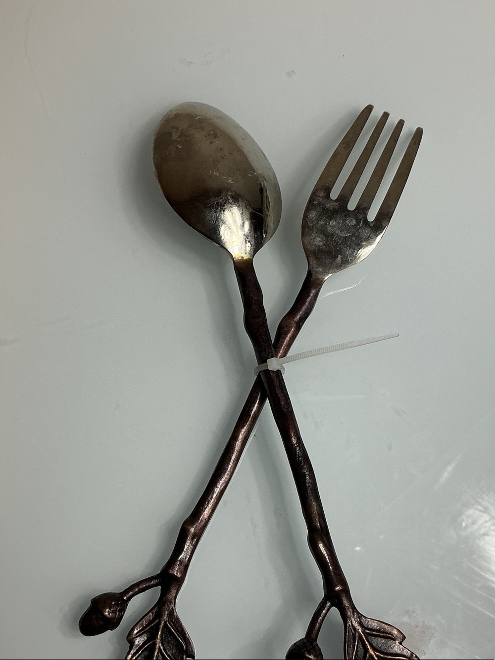 Vintage Botanical Oak Leaf & Acorn Salad Serving Set Twig Handles - Picture 2 of 2